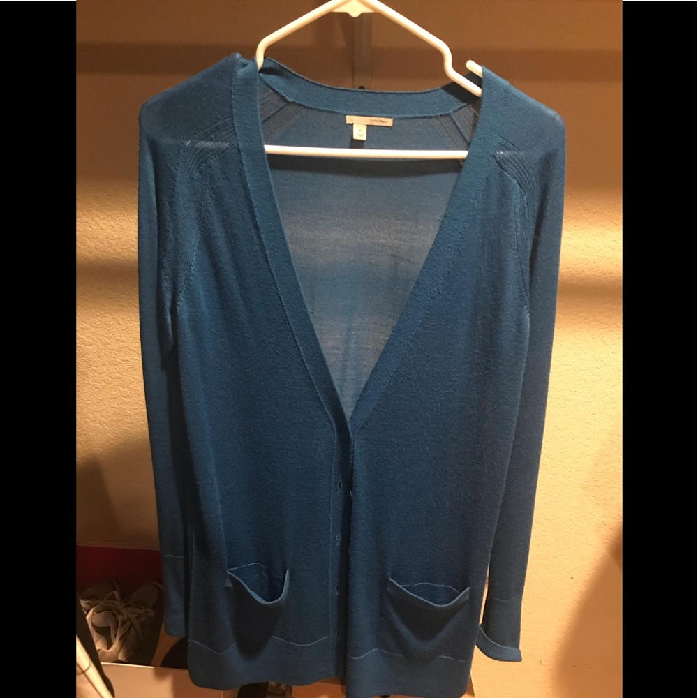 Long V neck sweater!